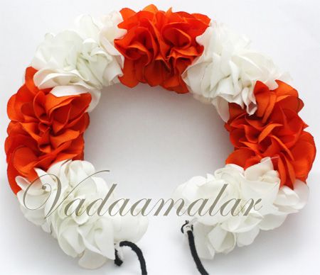 Veni Flowers White Kanakaambaram Jasmine Strings Ring for hair
