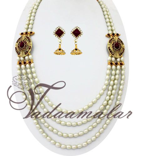 Delicate Design side pendant pearl strands necklace mogappu with matching earrings for Sarees 