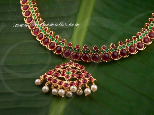 Gold plated temple jewellery kempu short necklace for sarees traditional costumes