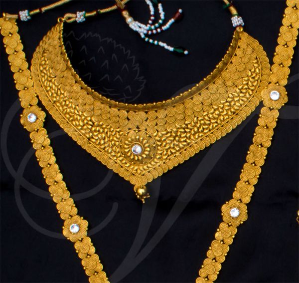 Antique Design Jewellery Set 8 piece Ornaments for Bridal Saree