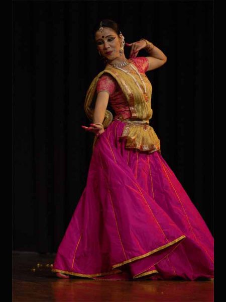 Kathak Costume Dance Dress Indan Bollywood Folk Skirt and Blouse 