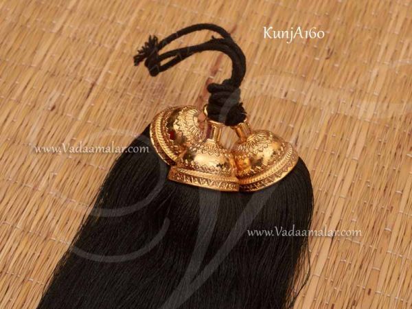 Paranda Kunjalam with gorgeous Imitation Gold of Hair Jewellery 