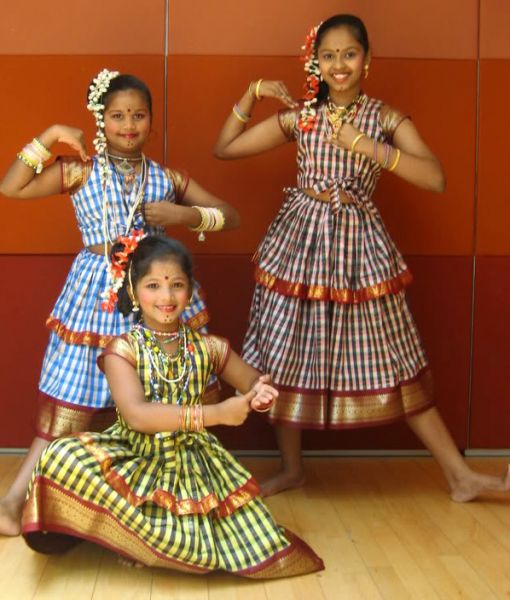 Folk dance of India costume Kurathi Kurati Traditional Tamil South India Dances