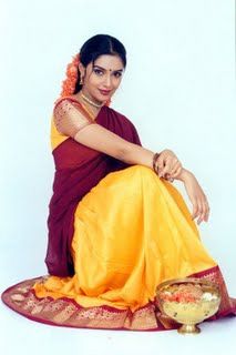 Traditional South India pavadai pavadaa thavani Skirt Blouse and stole/dupatta