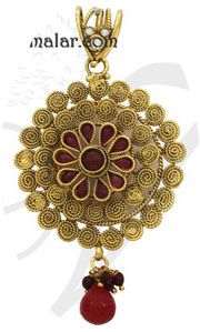 Flower design pendant with matching earring for traditional India sarees and salwars