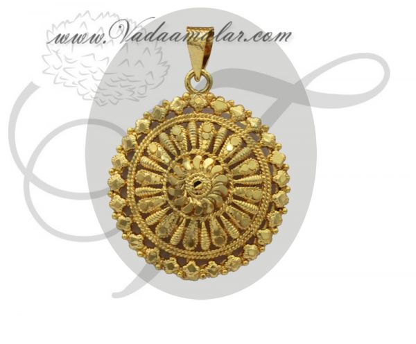 Trendy design pendant with long chain gold plated