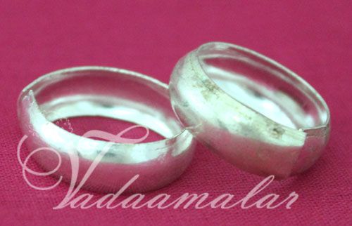Bichiya Metti silver color white metal.  Indian Style Toe Ring Feet Jewelry - 1 pair