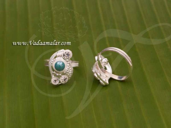 Bichiya Metti Silver Color White Metal Indian Style Toe Ring Feet Jewelry - 1 Pair